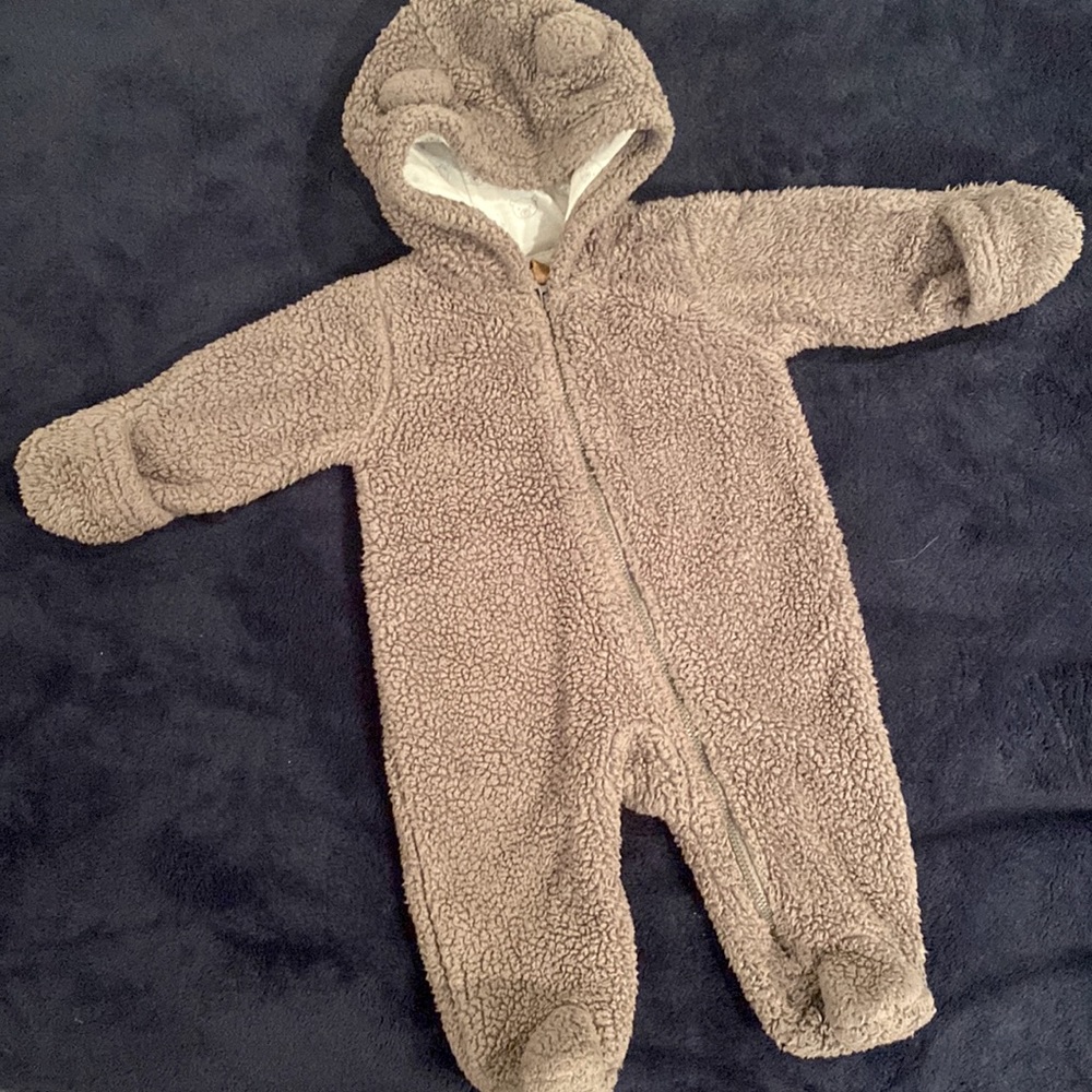 Carter’s plush bear 🐻 zip up